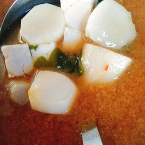 里芋と大根で冬の味噌汁